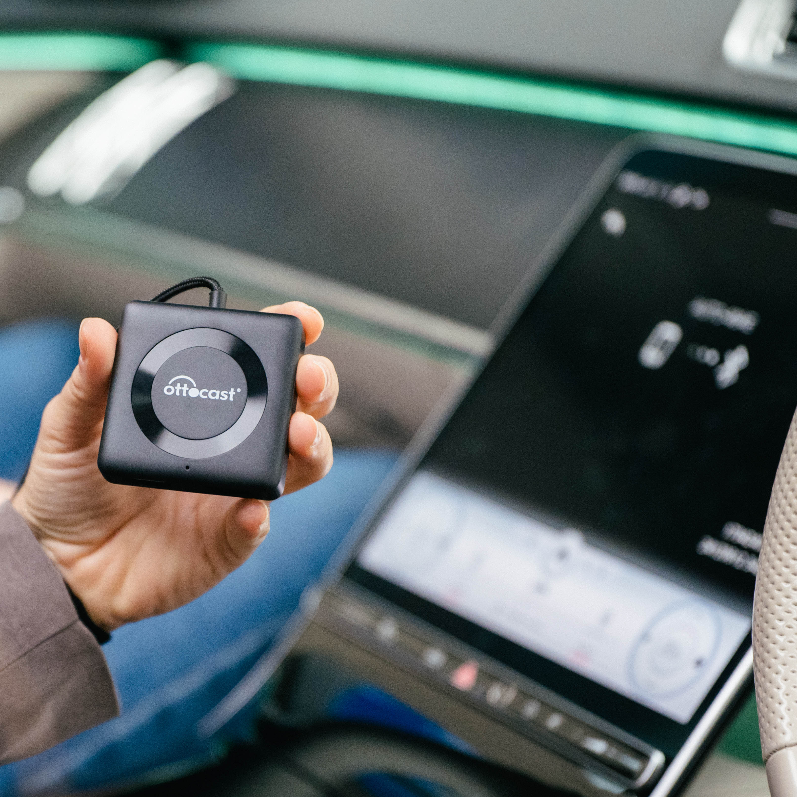 오토캐스트 CAR TV MATE MAX 무선 미러링 카플레이 앤 안드로이드 오토 TV스틱 HDMI 전용 어댑터